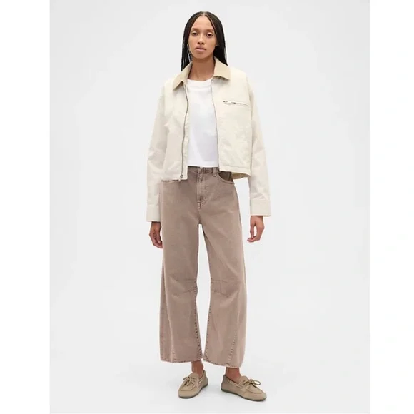 NWT High Rise Horseshoe Crop Jeans - Picture 2 of 4